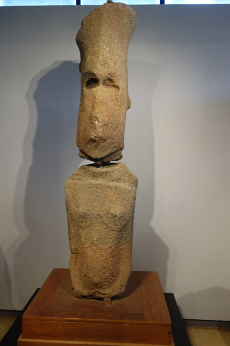 Weiblicher Moai