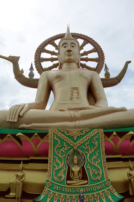 Wat Phra Yai - Big Buddha