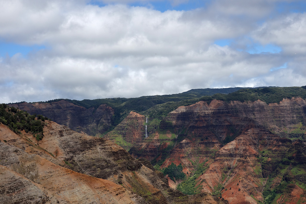 Waipo'o Falls vom Pu'u Hinahina Lookout