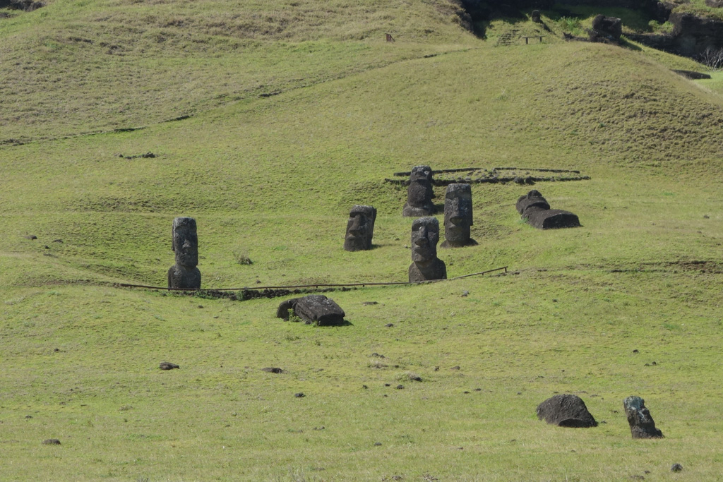 Moai's - Rano Raraku