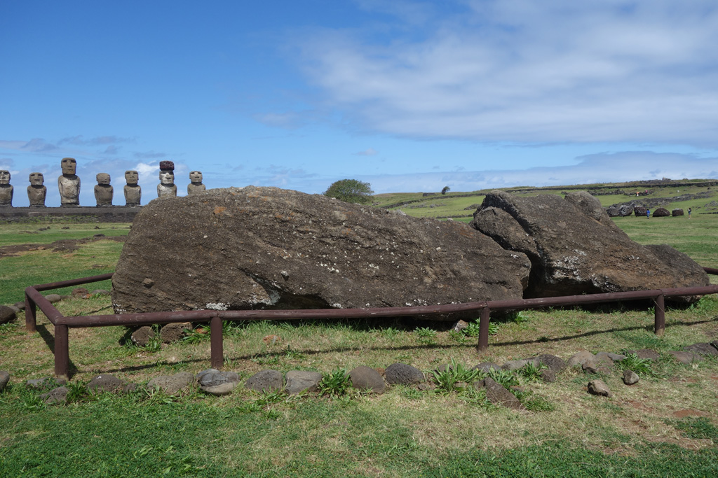 Moai - Ahu Tongarika