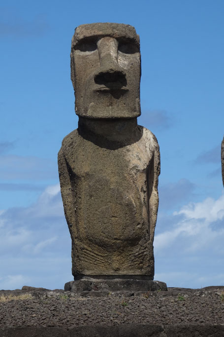 2. Moai - Tongarika