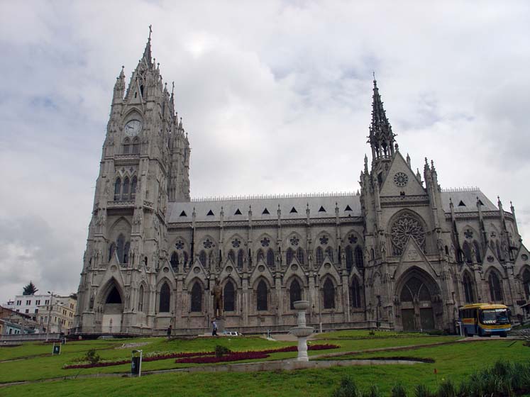 La Basilica Kirche - Quito