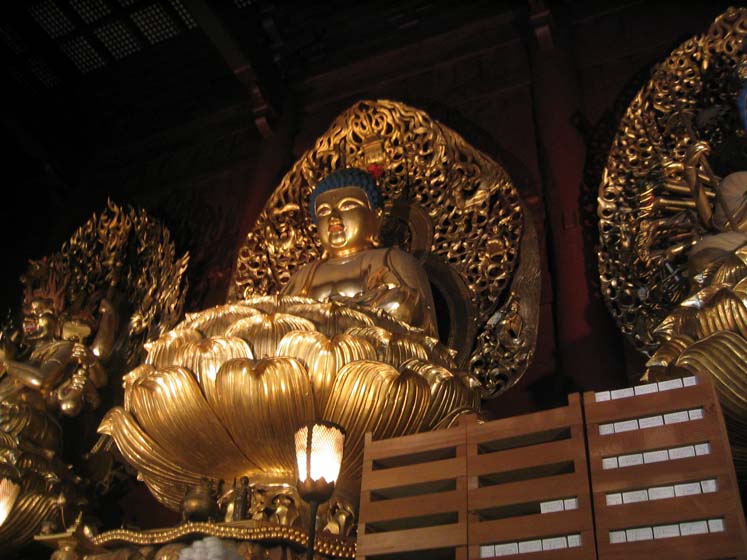 Rinno-ji Tempel drei goldene Buddhas - ©Jenny