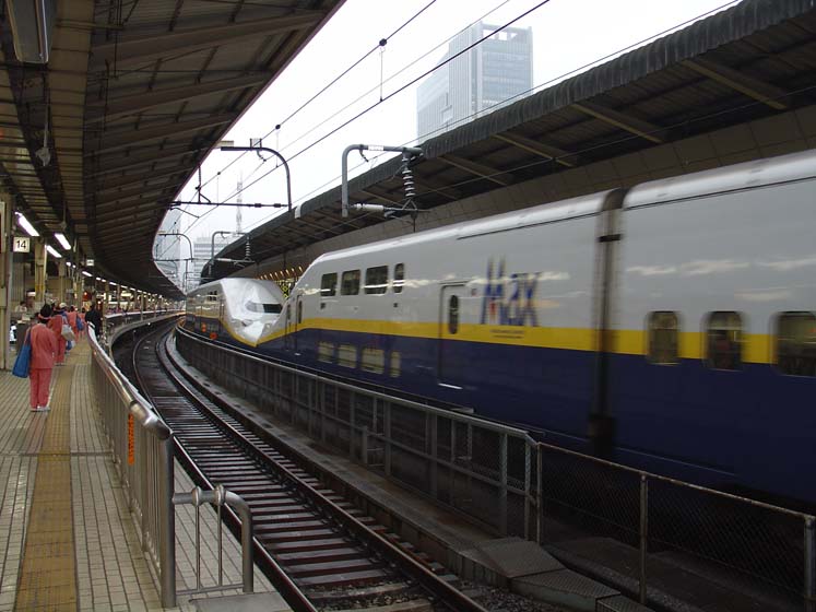 E4 Serie Shinkansen Max - Doppelstockzug