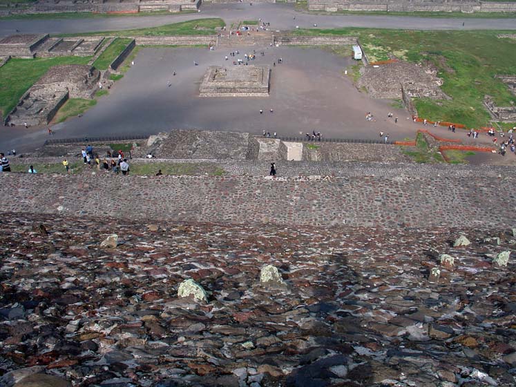 Blick von der Pirámide del Sol - Teotihuacán