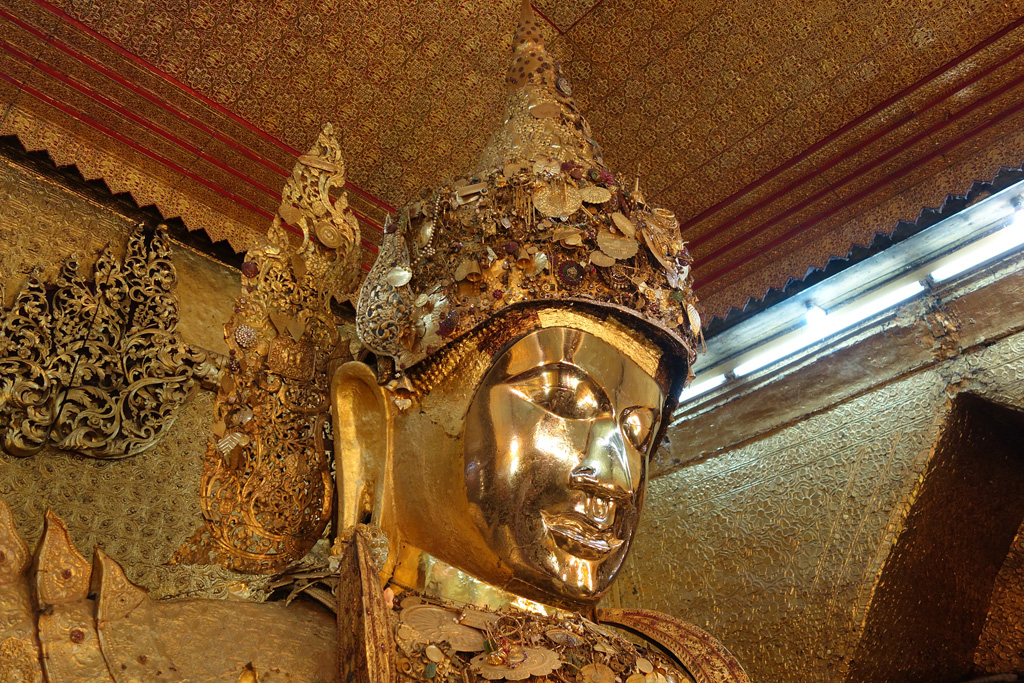 Mahamuni Buddha Statute