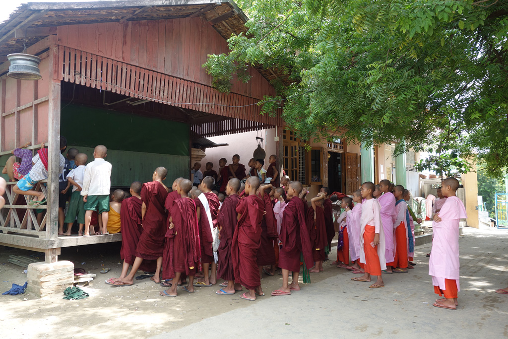 Aung Myae Oo - Schule